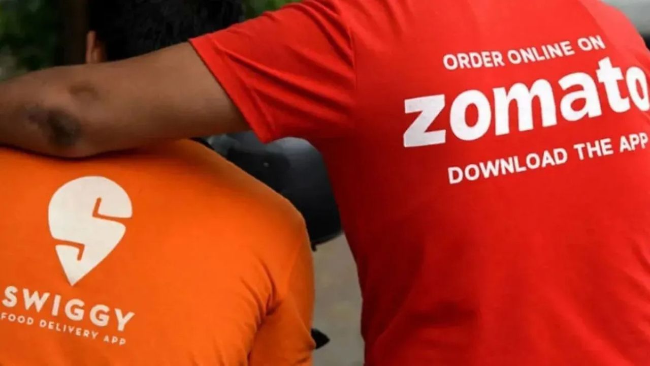 Zomato-Swiggy ने बढ़ाए प्लेटफ़ॉर्म शुल्क, त्योहारों से पहले फूड डिलीवरी महंगी