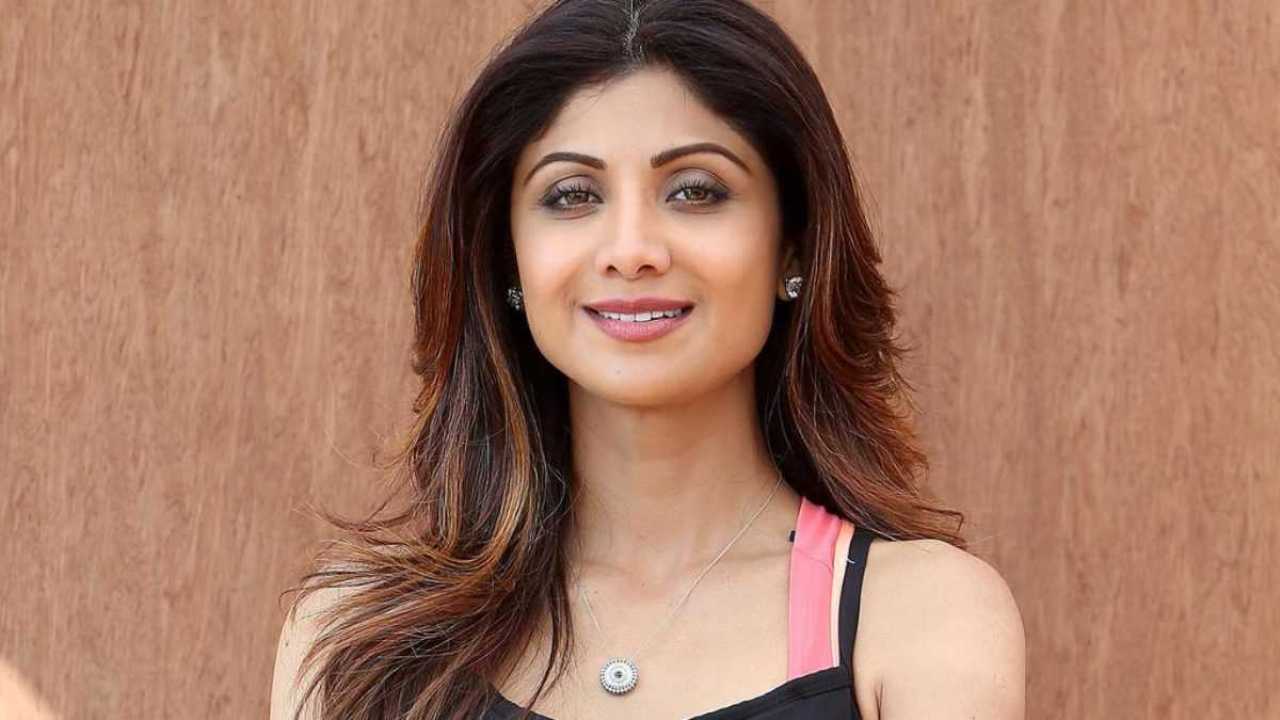 शिल्पा शेट्टी से EOW की पूछताछ, कारोबारी की 60 करोड़ रुपये धोखाधड़ी केस में सवाल-जवाब